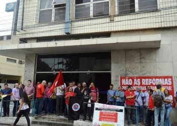 Servidores protestam nesta quinta-feira contra extinção do Serviço Social do INSS